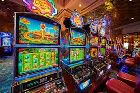 Bingo Card နံပါတ်များ အမှတ်အသားပြုနေသော မြင်ကွင်း